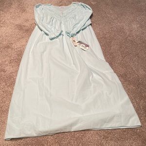 NWT Vanity Fair Night Gown.